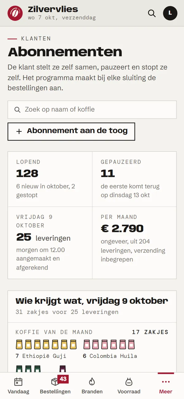 De abonnementen in het programma voor een koffiebranderij, het begin van de pagina op een gsm